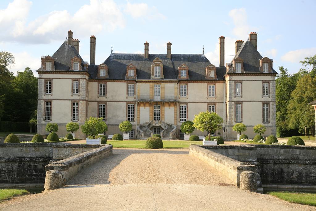 Chateau-Hotel De Bourron Buitenkant foto